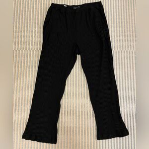 Eileen Fisher ribbed black stretch pants